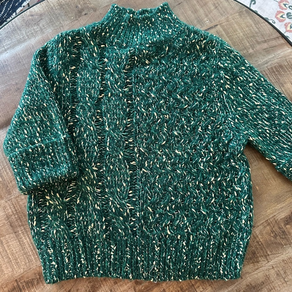 NY& CO Green and gold knitted short sleeve sweater